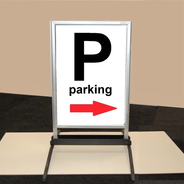 Buiten parkeer en/of verwijzingsbord    N-CM1027